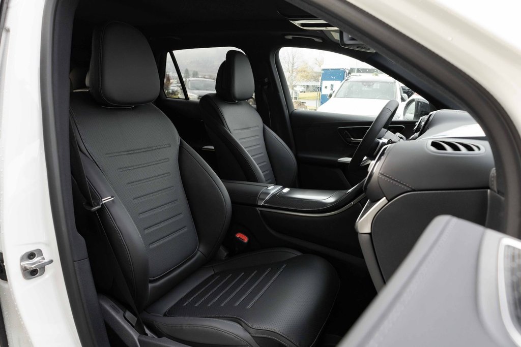 2026 Mercedes-Benz GLC Plug-in Hybrid 350e 4MATIC in Kamloops, British Columbia - 10 - w1024h768px