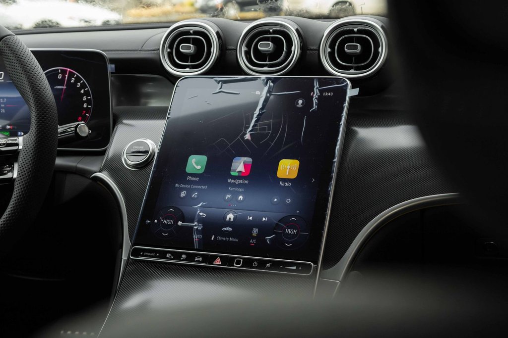 2026 Mercedes-Benz GLC Plug-in Hybrid 350e 4MATIC in Kamloops, British Columbia - 15 - w1024h768px