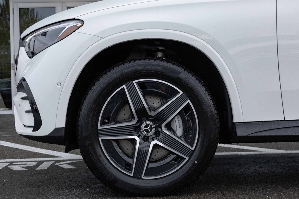2026 Mercedes-Benz GLC Plug-in Hybrid 350e 4MATIC in Kamloops, British Columbia - 7 - w1024h768px