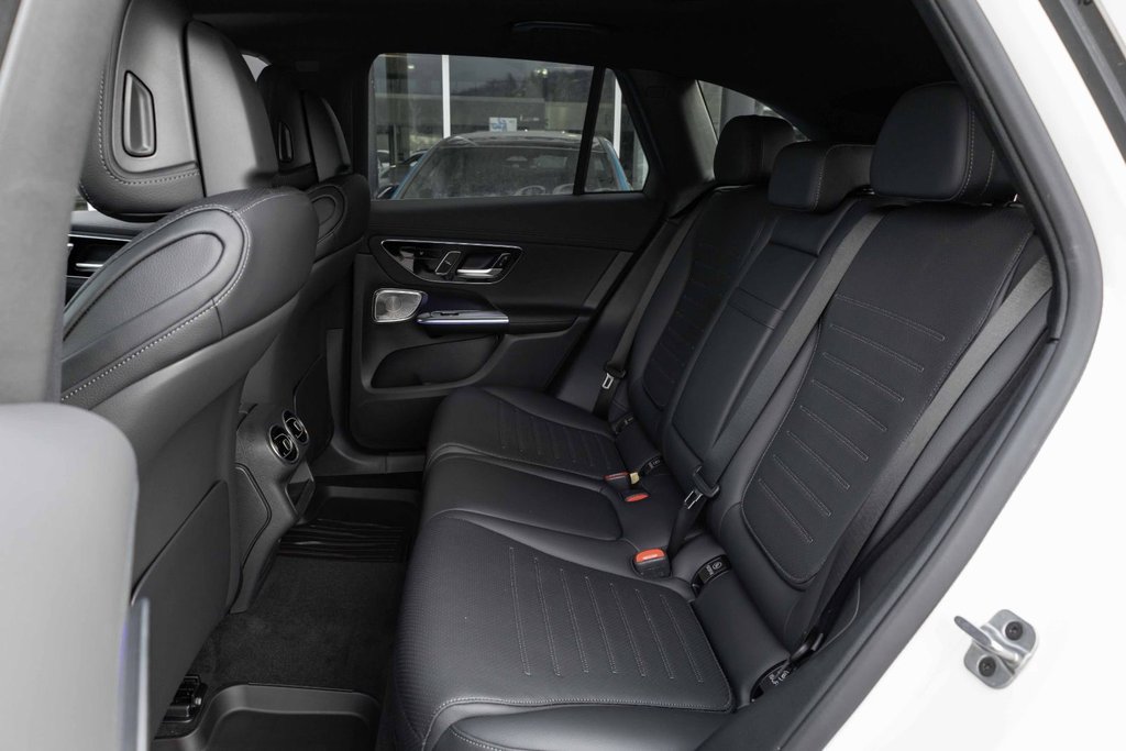 2026 Mercedes-Benz GLC Plug-in Hybrid 350e 4MATIC in Kamloops, British Columbia - 17 - w1024h768px