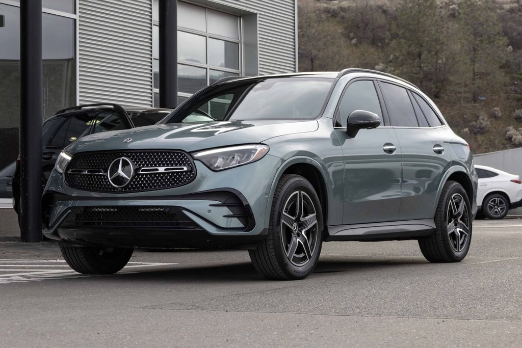2026 Mercedes-Benz GLC Plug-in Hybrid 350e 4MATIC in Kamloops, British Columbia - 1 - w1024h768px