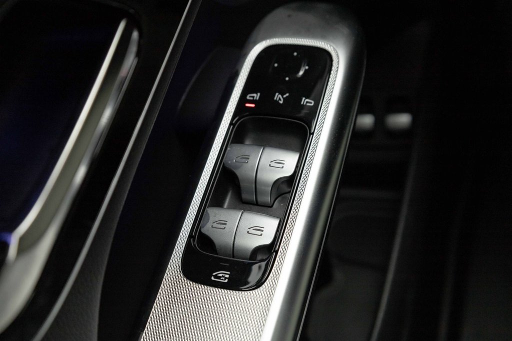 2026 Mercedes-Benz GLC Plug-in Hybrid 350e 4MATIC in Kamloops, British Columbia - 12 - w1024h768px