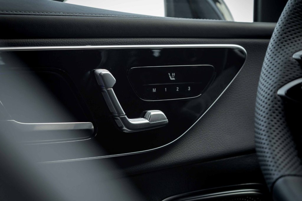 2026 Mercedes-Benz GLC 300 4MATIC in Kamloops, British Columbia - 11 - w1024h768px