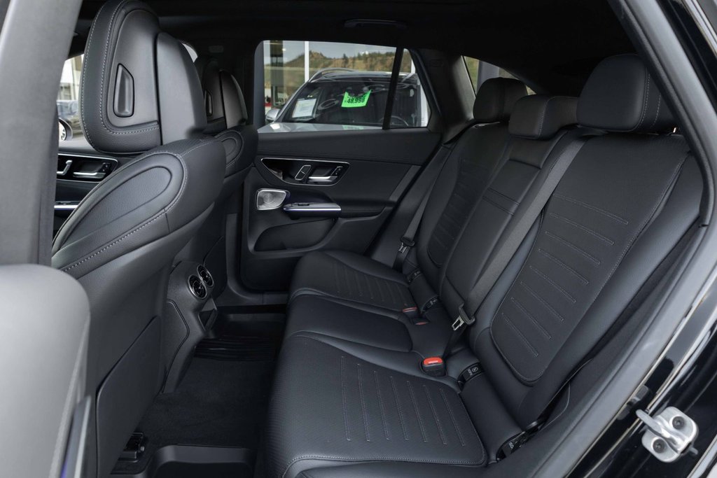 2026 Mercedes-Benz GLC 300 4MATIC in Kamloops, British Columbia - 17 - w1024h768px