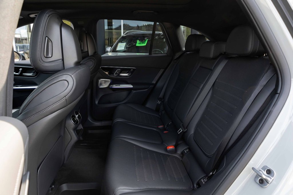 2026 Mercedes-Benz GLC 300 4MATIC in Kamloops, British Columbia - 17 - w1024h768px