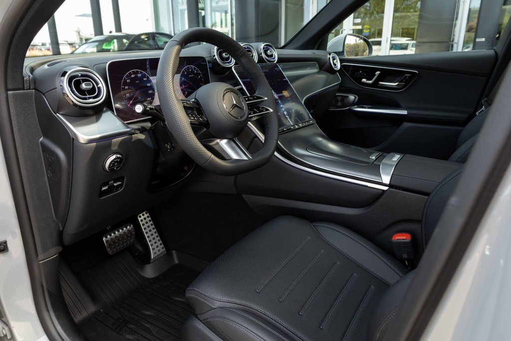 2026 Mercedes-Benz GLC 300 4MATIC in Kamloops, British Columbia - 8 - w1024h768px