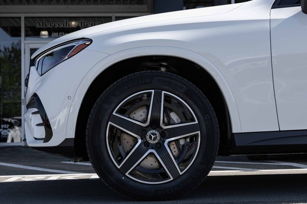 2026 Mercedes-Benz GLC 300 4MATIC in Kamloops, British Columbia - 7 - w1024h768px