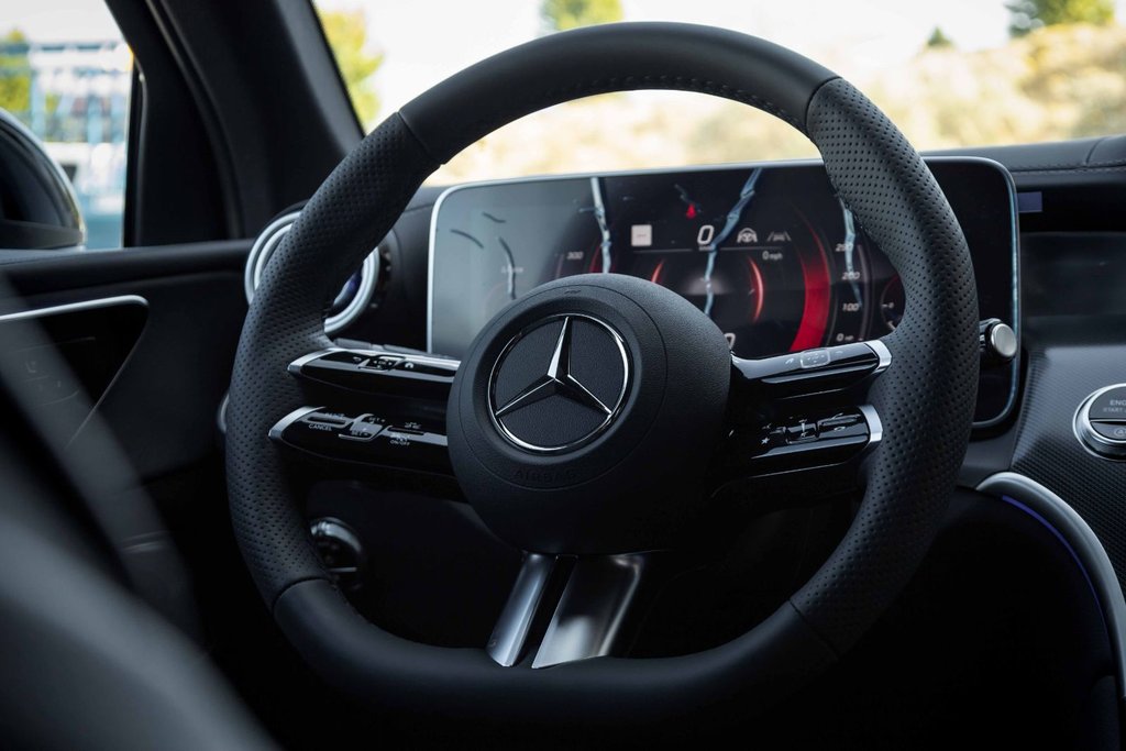 2026 Mercedes-Benz GLC 300 4MATIC in Kamloops, British Columbia - 13 - w1024h768px