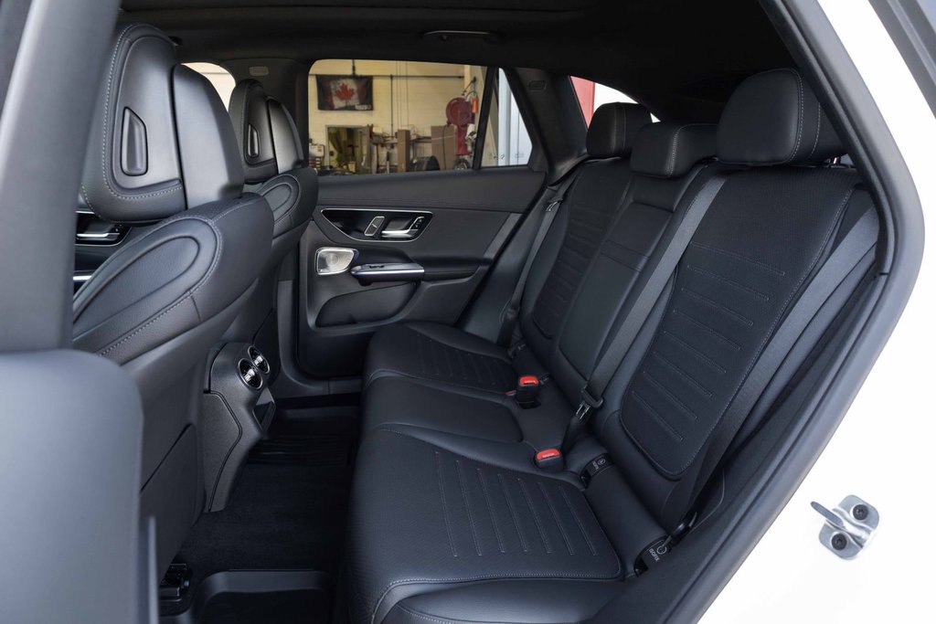 2026 Mercedes-Benz GLC 300 4MATIC in Kamloops, British Columbia - 17 - w1024h768px