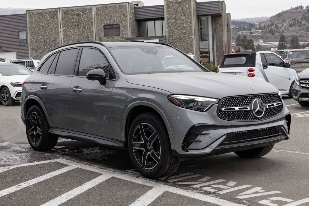 2026 Mercedes-Benz GLC 300 4MATIC in Kamloops, British Columbia - 3 - w1024h768px