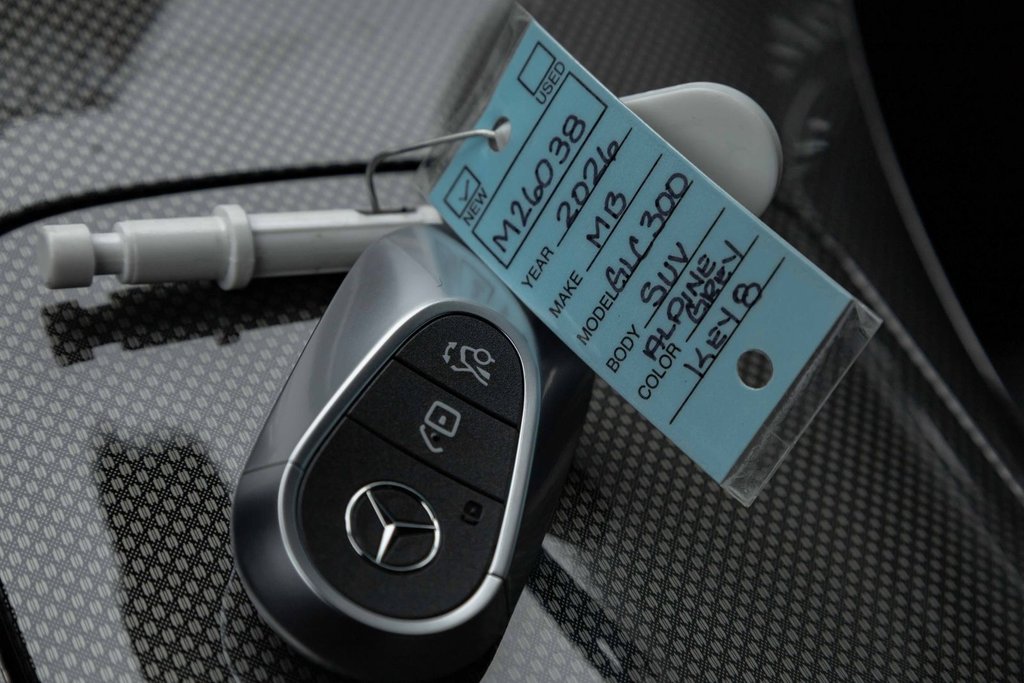 2026 Mercedes-Benz GLC 300 4MATIC in Kamloops, British Columbia - 20 - w1024h768px