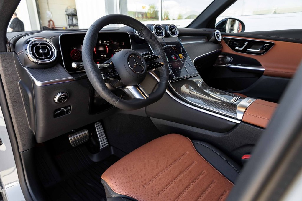 2026 Mercedes-Benz GLC 300 4MATIC SUV in Kamloops, British Columbia - 8 - w1024h768px