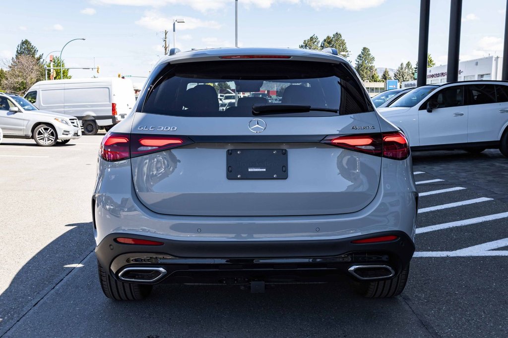 2026 Mercedes-Benz GLC 300 4MATIC SUV in Kamloops, British Columbia - 4 - w1024h768px