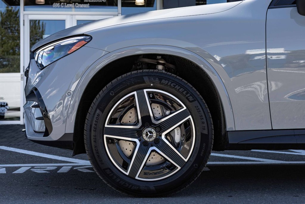 2026 Mercedes-Benz GLC 300 4MATIC SUV in Kamloops, British Columbia - 7 - w1024h768px