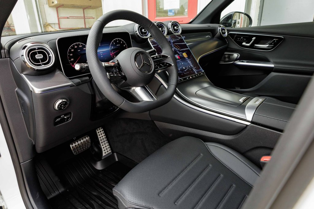 2026 Mercedes-Benz GLC 300 4MATIC SUV in Kamloops, British Columbia - 9 - w1024h768px