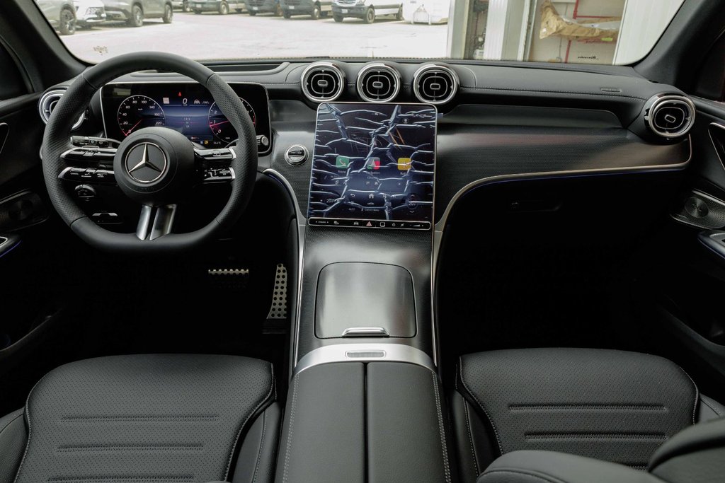 2026 Mercedes-Benz GLC 300 4MATIC SUV in Kamloops, British Columbia - 19 - w1024h768px