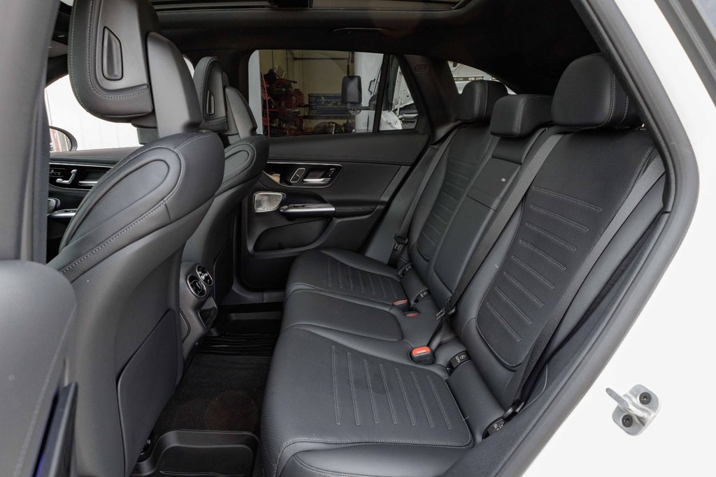 2026 Mercedes-Benz GLC 300 4MATIC SUV in Kamloops, British Columbia - 21 - w1024h768px