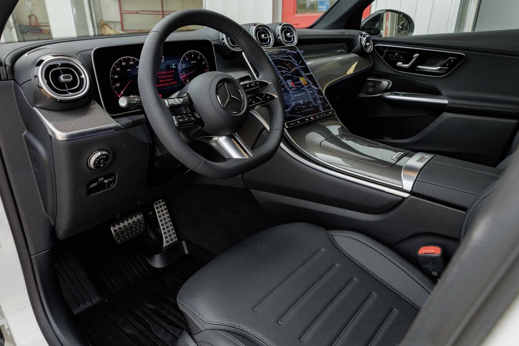 2026 Mercedes-Benz GLC 300 4MATIC SUV in Kamloops, British Columbia - 9 - w1024h768px
