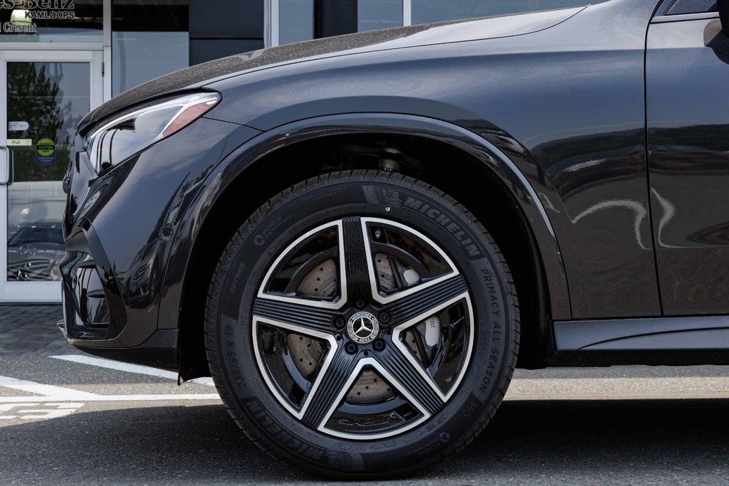 2026 Mercedes-Benz GLC 300 4MATIC SUV in Kamloops, British Columbia - 7 - w1024h768px