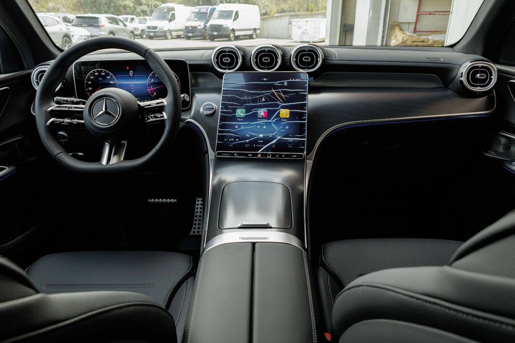 2026 Mercedes-Benz GLC 300 4MATIC SUV in Kamloops, British Columbia - 18 - w1024h768px