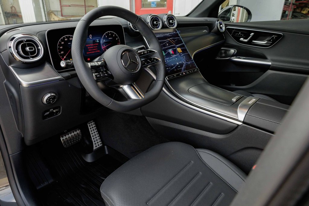 2026 Mercedes-Benz GLC 300 4MATIC SUV in Kamloops, British Columbia - 9 - w1024h768px