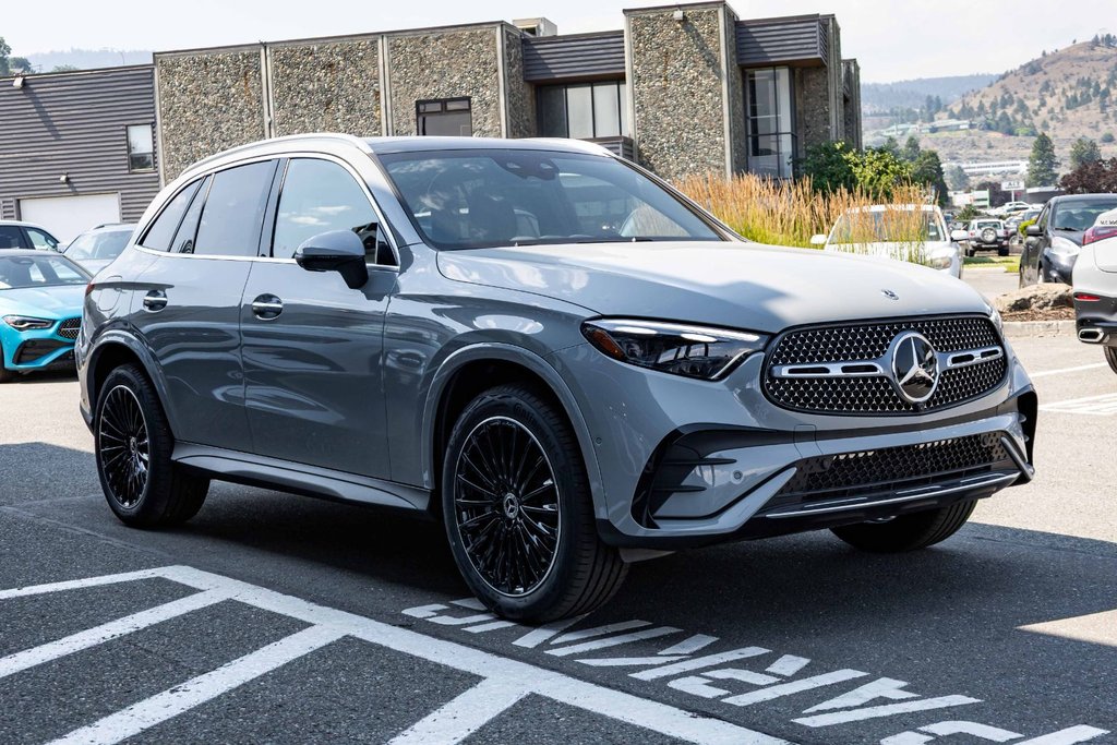 2026 Mercedes-Benz GLC 300 4MATIC SUV in Kamloops, British Columbia - 3 - w1024h768px