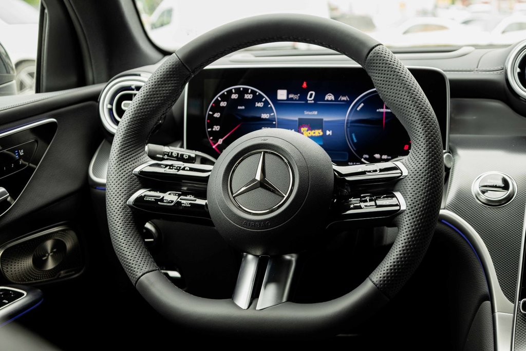 2026 Mercedes-Benz GLC 350e 4MATIC SUV in Kamloops, British Columbia - 15 - w1024h768px