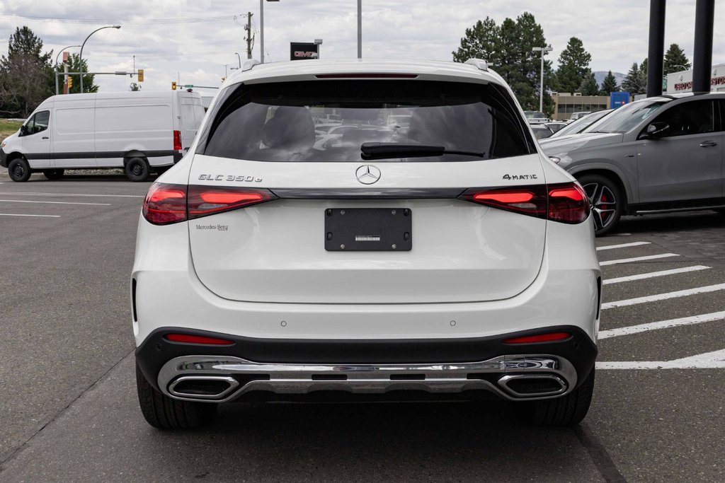 2026 Mercedes-Benz GLC 350e 4MATIC SUV in Kamloops, British Columbia - 4 - w1024h768px