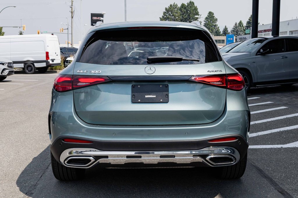 2026 Mercedes-Benz GLC 300 4MATIC SUV in Kamloops, British Columbia - 4 - w1024h768px