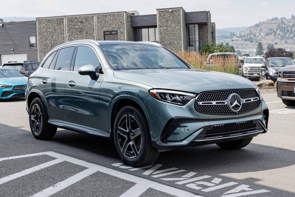 2026 Mercedes-Benz GLC 300 4MATIC SUV in Kamloops, British Columbia - 3 - w1024h768px