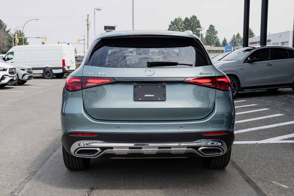 2026 Mercedes-Benz GLC 300 4MATIC SUV in Kamloops, British Columbia - 4 - w1024h768px