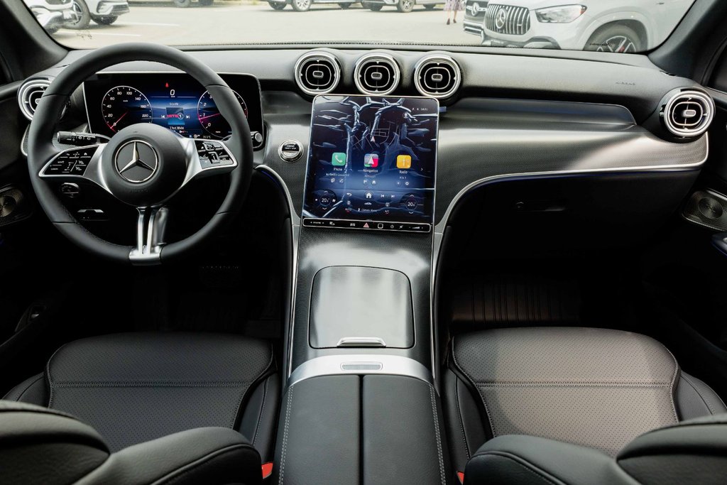 2026 Mercedes-Benz GLC 300 4MATIC SUV in Kamloops, British Columbia - 18 - w1024h768px