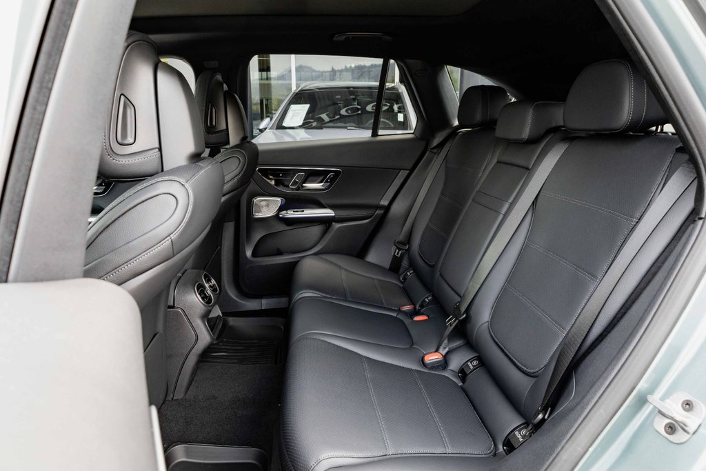 2026 Mercedes-Benz GLC 300 4MATIC SUV in Kamloops, British Columbia - 21 - w1024h768px
