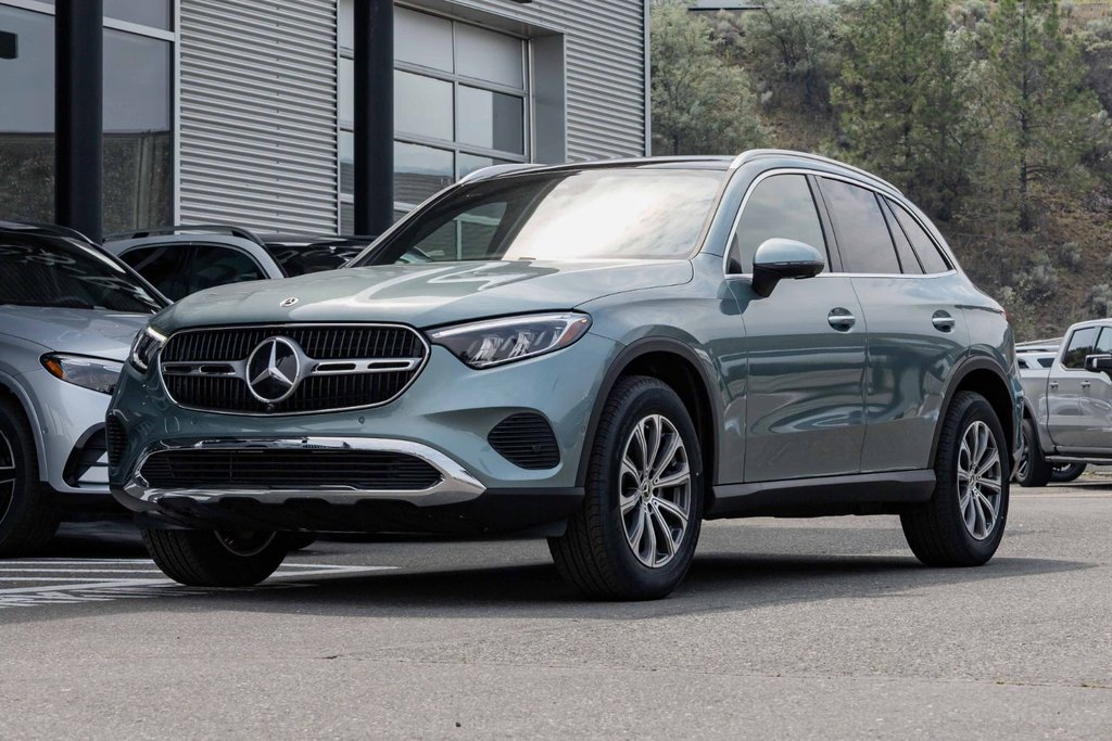 2026 Mercedes-Benz GLC 300 4MATIC SUV in Kamloops, British Columbia - 1 - w1024h768px