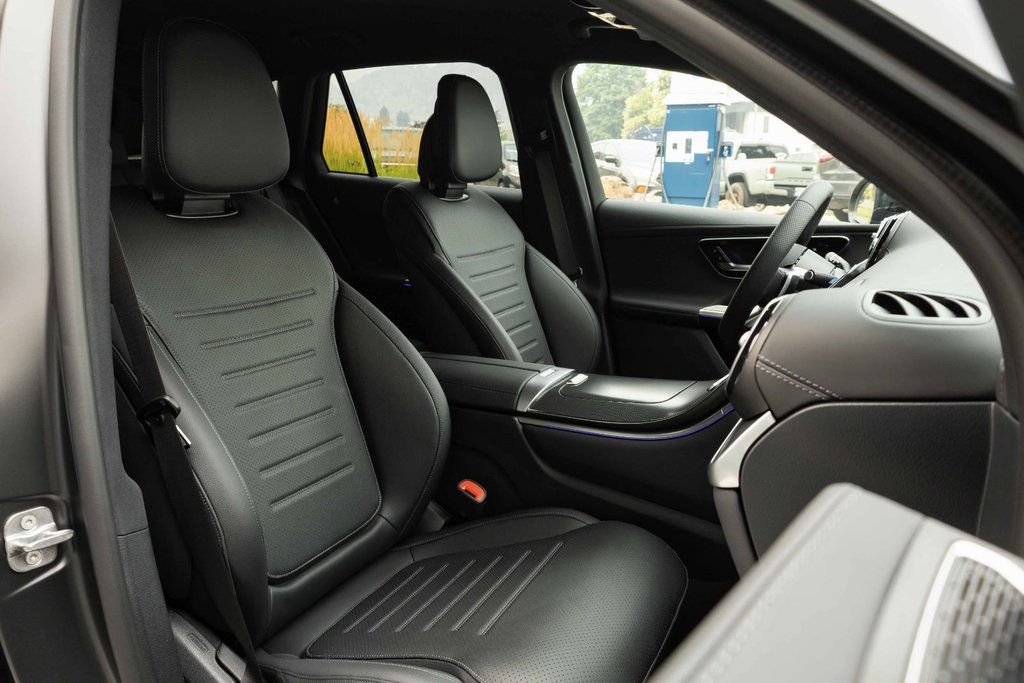 2026 Mercedes-Benz GLC 300 4MATIC SUV in Kamloops, British Columbia - 19 - w1024h768px