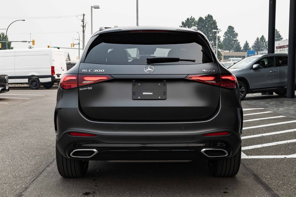 2026 Mercedes-Benz GLC 300 4MATIC SUV in Kamloops, British Columbia - 4 - w1024h768px