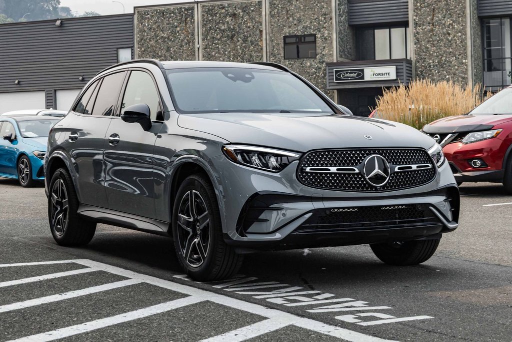 2026 Mercedes-Benz GLC 300 4MATIC SUV in Kamloops, British Columbia - 3 - w1024h768px