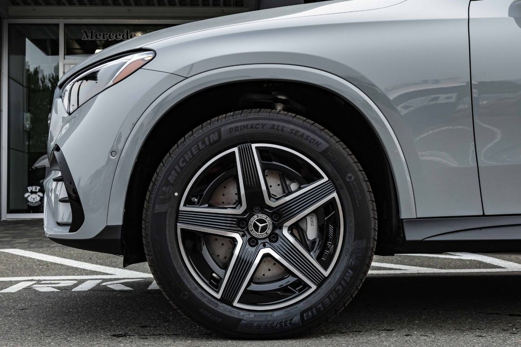 2026 Mercedes-Benz GLC 300 4MATIC SUV in Kamloops, British Columbia - 7 - w1024h768px