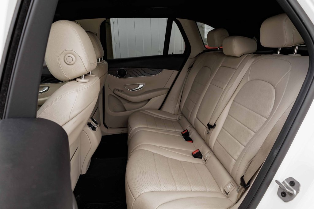 2021 Mercedes-Benz GLC300 4MATIC SUV in Kamloops, British Columbia - 21 - w1024h768px