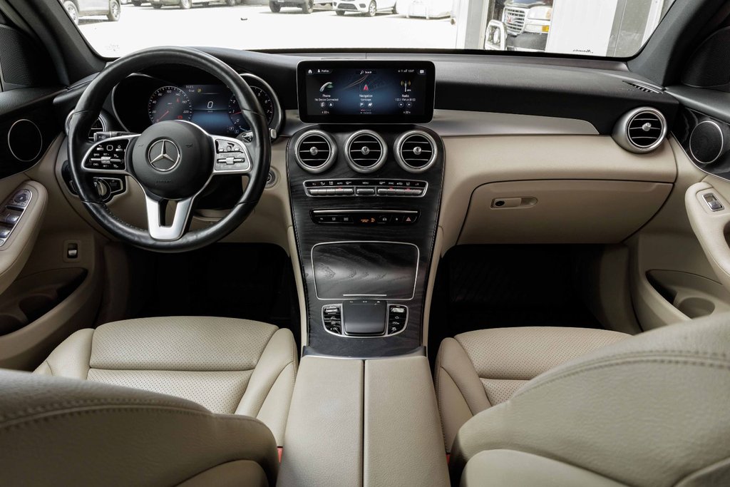 2021 Mercedes-Benz GLC300 4MATIC SUV in Kamloops, British Columbia - 18 - w1024h768px