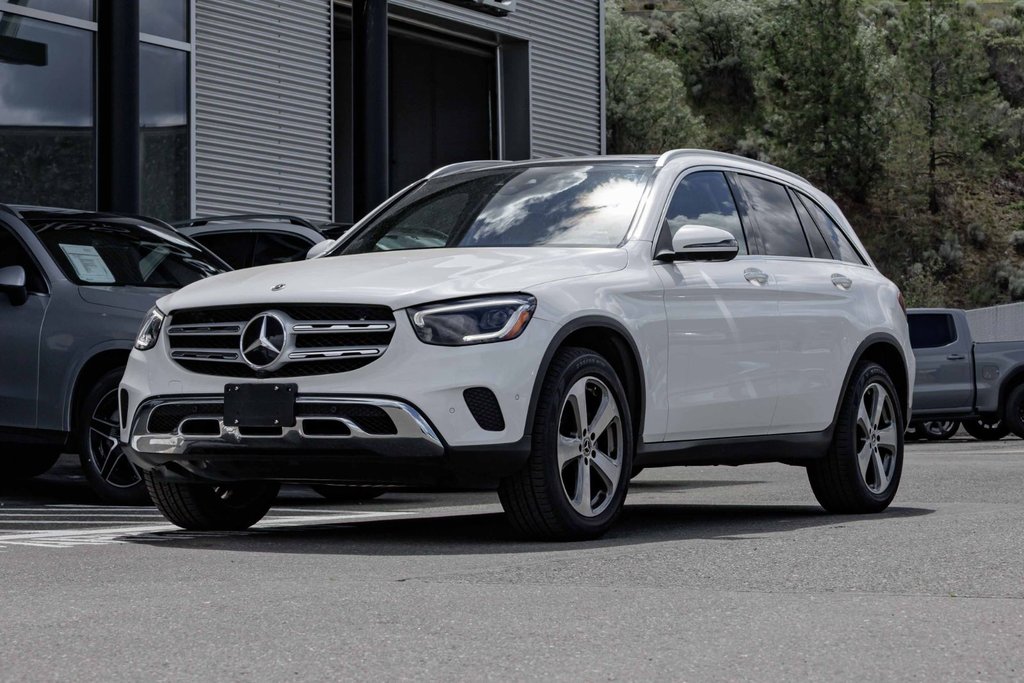 2021 Mercedes-Benz GLC300 4MATIC SUV in Kamloops, British Columbia - 1 - w1024h768px