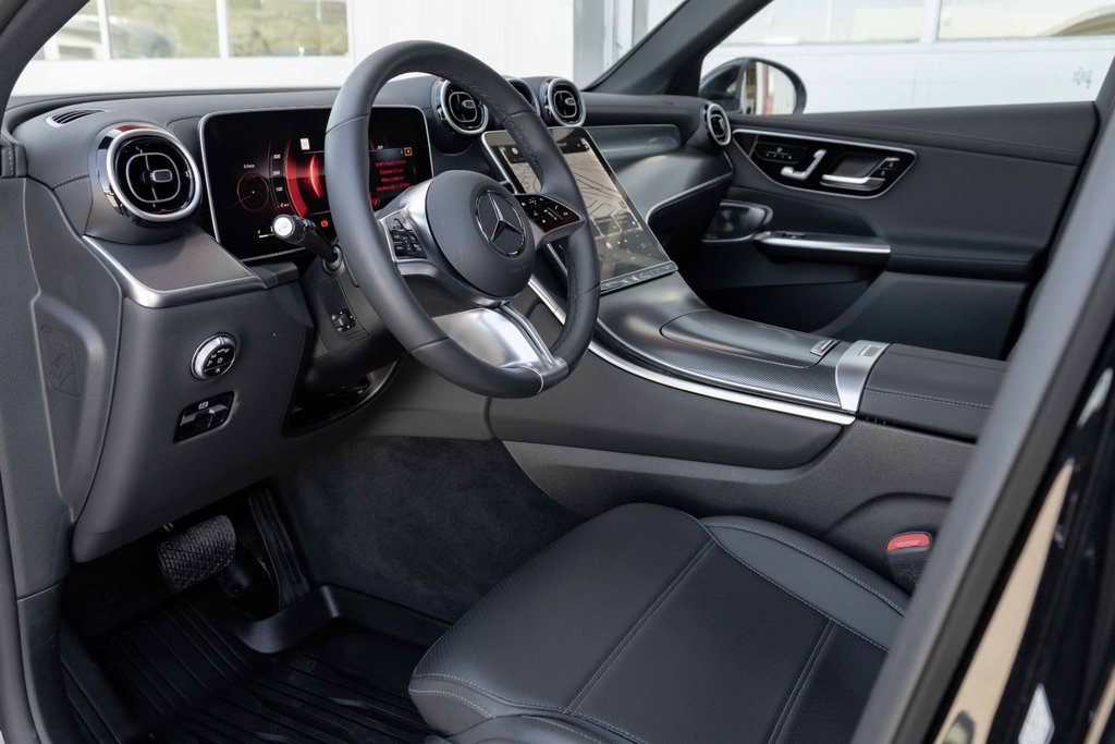 2024 Mercedes-Benz GLC300 4MATIC SUV in Kamloops, British Columbia - 8 - w1024h768px