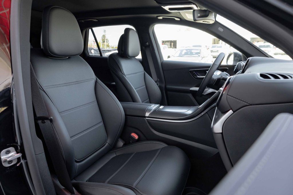 2024 Mercedes-Benz GLC300 4MATIC SUV in Kamloops, British Columbia - 9 - w1024h768px
