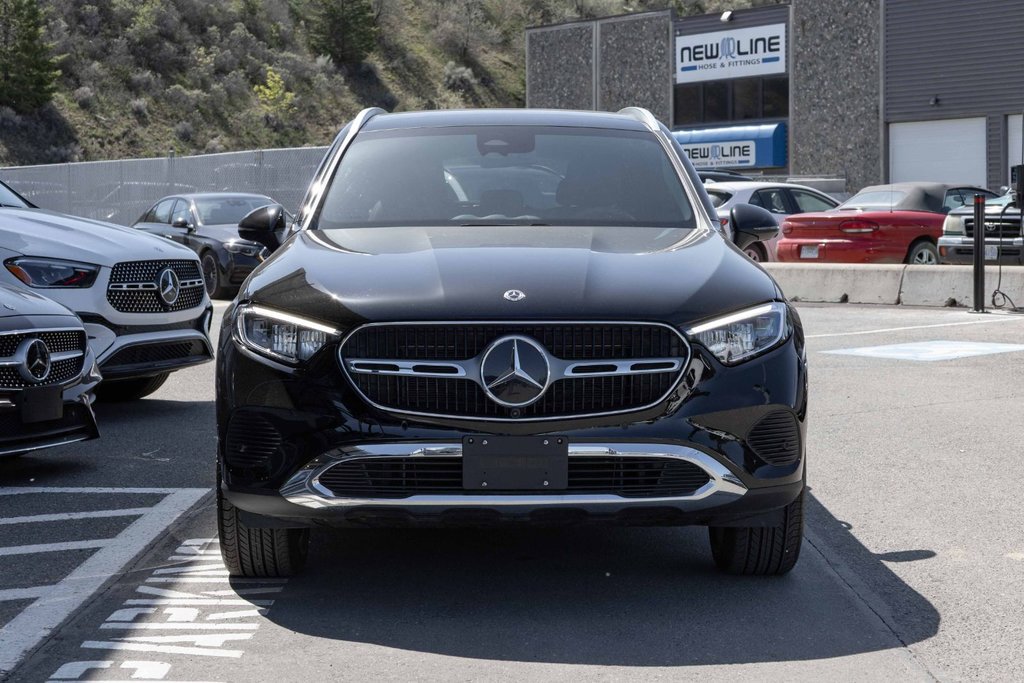 2024 Mercedes-Benz GLC300 4MATIC SUV in Kamloops, British Columbia - 2 - w1024h768px