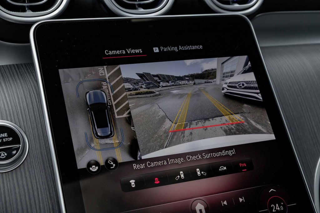2025 Mercedes-Benz GLC300 4MATIC SUV in Kamloops, British Columbia - 16 - w1024h768px