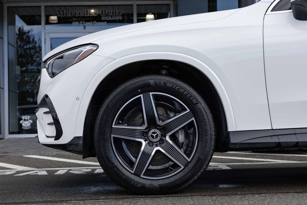 2025 Mercedes-Benz GLC300 4MATIC SUV in Kamloops, British Columbia - 7 - w1024h768px