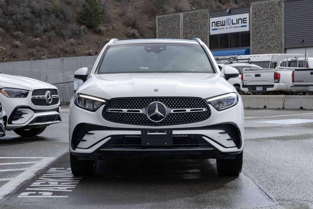 2025 Mercedes-Benz GLC300 4MATIC SUV in Kamloops, British Columbia - 2 - w1024h768px