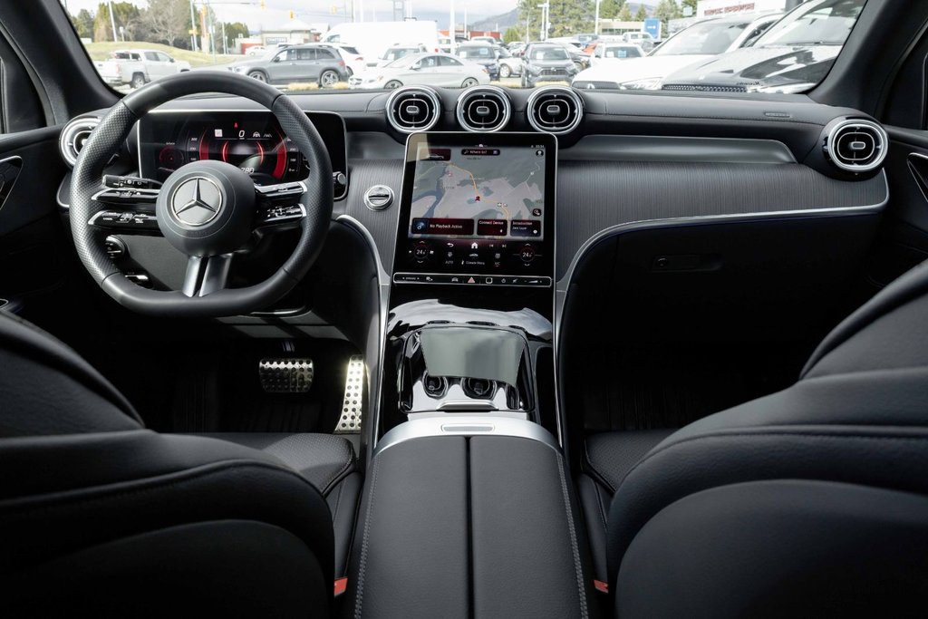 2025 Mercedes-Benz GLC300 4MATIC SUV in Kamloops, British Columbia - 17 - w1024h768px