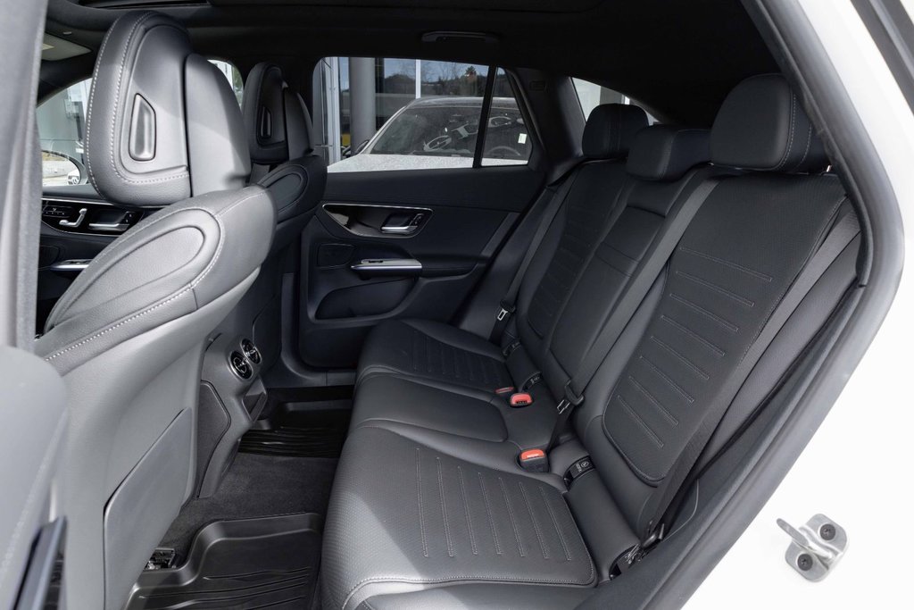 2025 Mercedes-Benz GLC300 4MATIC SUV in Kamloops, British Columbia - 18 - w1024h768px