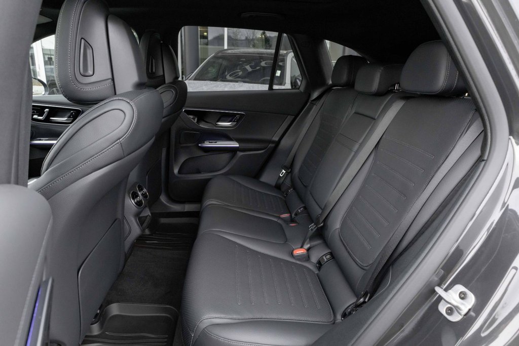 2025 Mercedes-Benz GLC300 4MATIC SUV in Kamloops, British Columbia - 17 - w1024h768px
